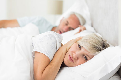 Sleep Apnea Awareness: Symptoms & Solutions